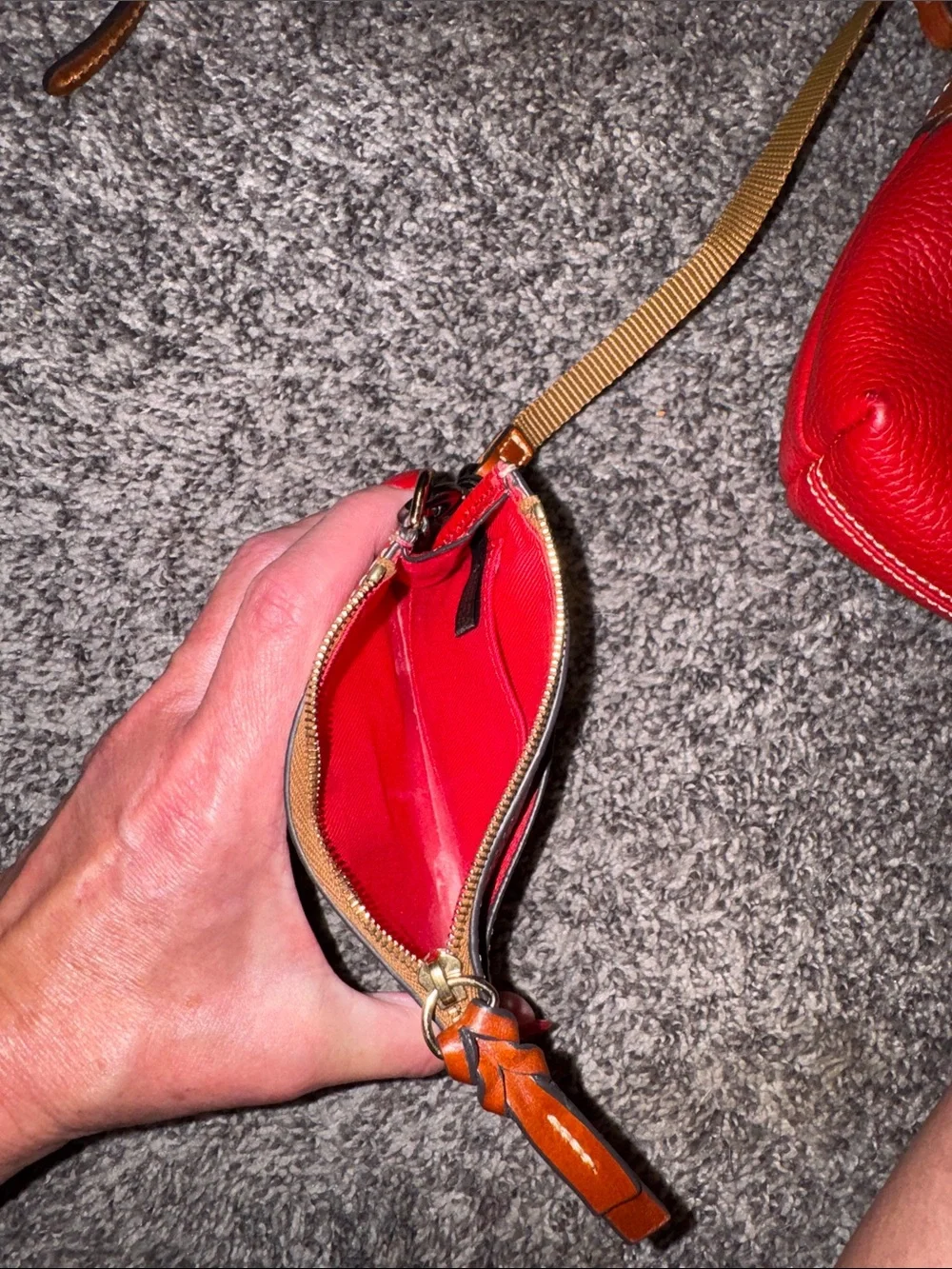 Dooney & Bourke compact pebbled